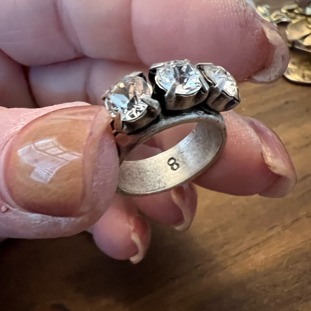 French KANDE~Classic Three-Stone Silver Ring with Clear Crystals - Picture 3 of 4